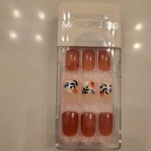 Dashing Diva MagicPress Medium Press-On Nails - Floral and Brown